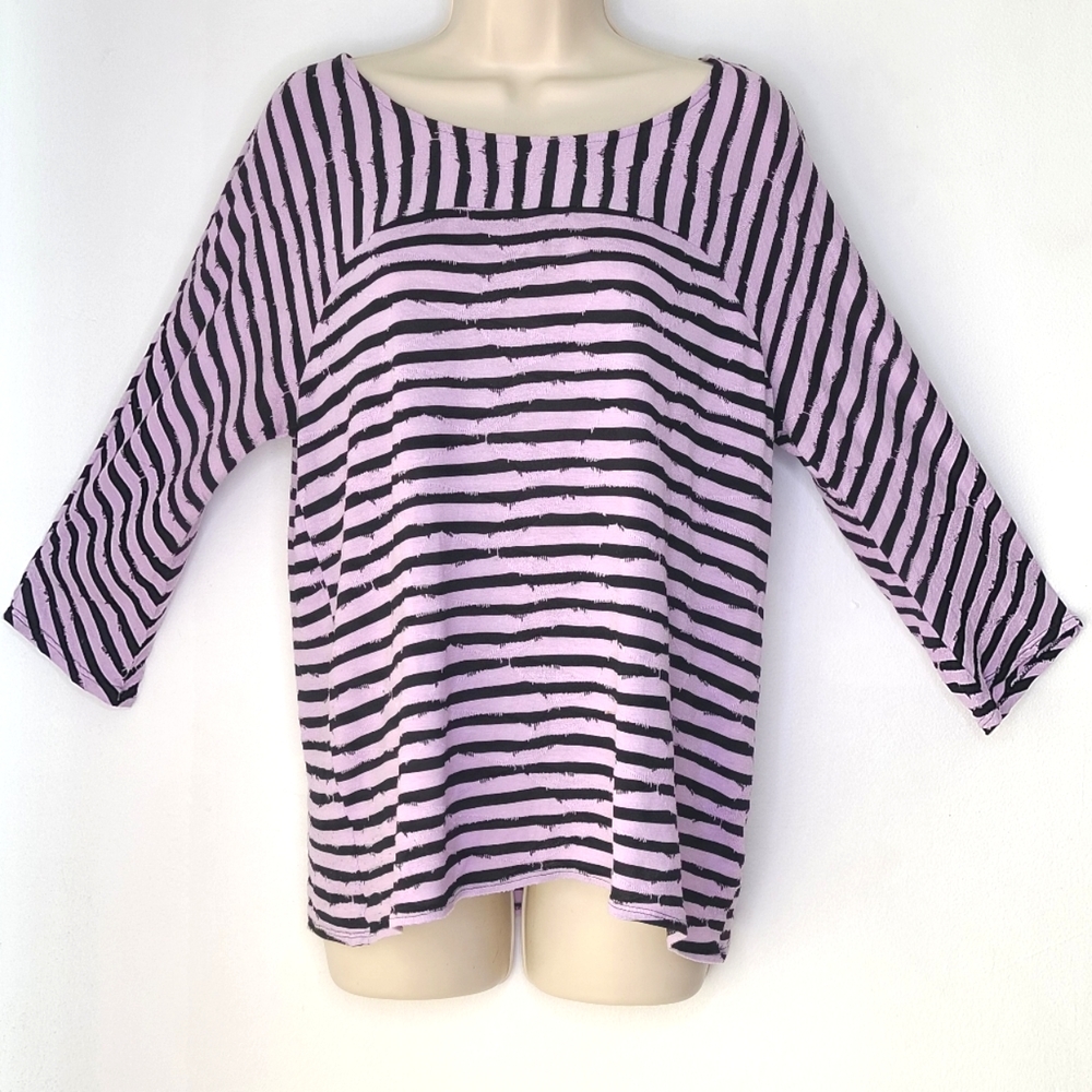 DANA BUCHMAN Textured Striped Top Blouse Size Medium 3/4 Sleeves